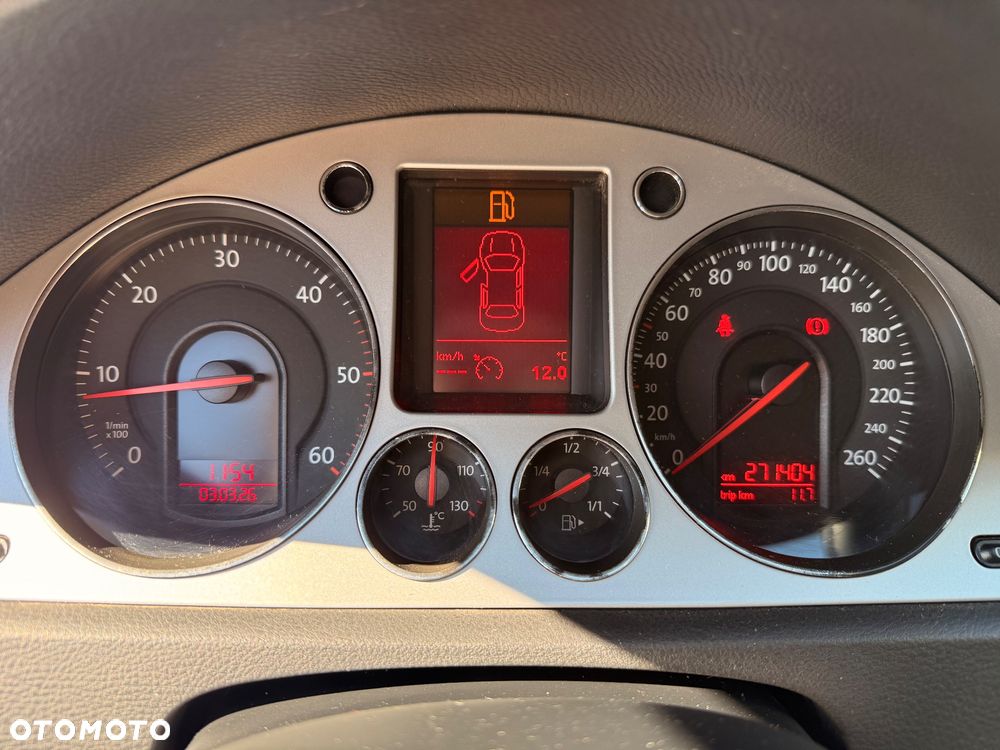 Volkswagen Passat 2.0 TDI Comfortline - 15