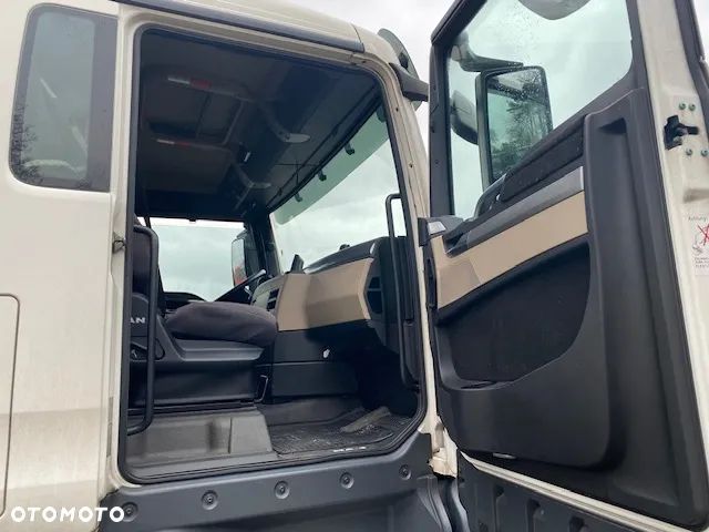 MAN TGX 26.460 6X2 CHŁODNIA z agregatem+winda BAR - 15