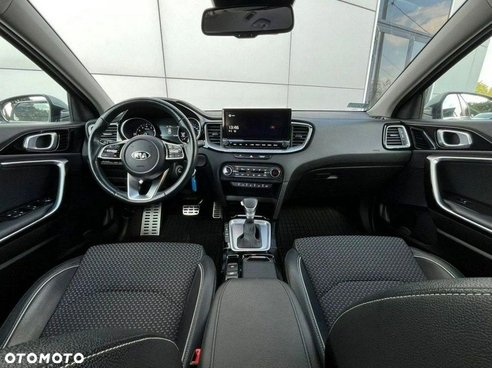 Kia Ceed 1.5 T-GDI Business Line DCT - 17