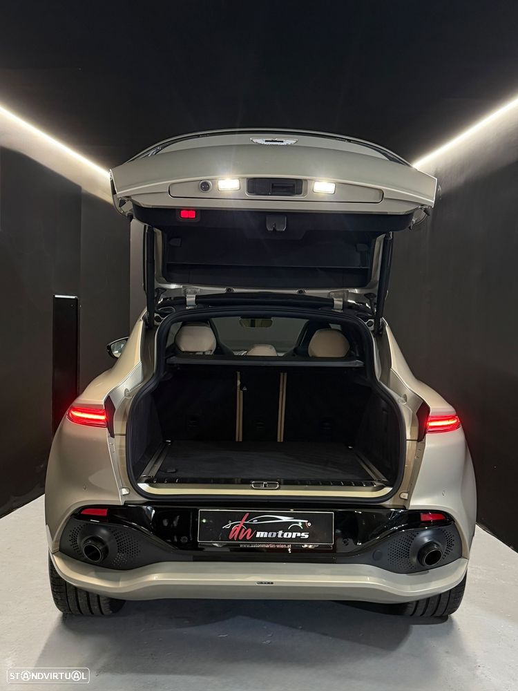 Aston Martin DBX 4.0 Twin-Turbo V8 - 5