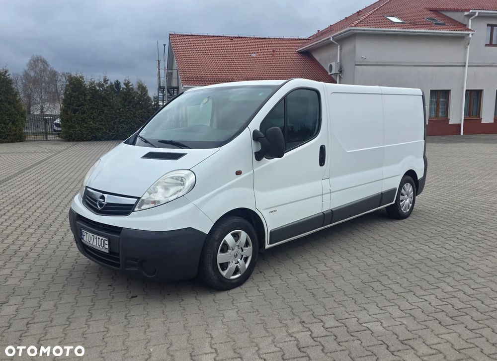 Opel Vivaro - 1