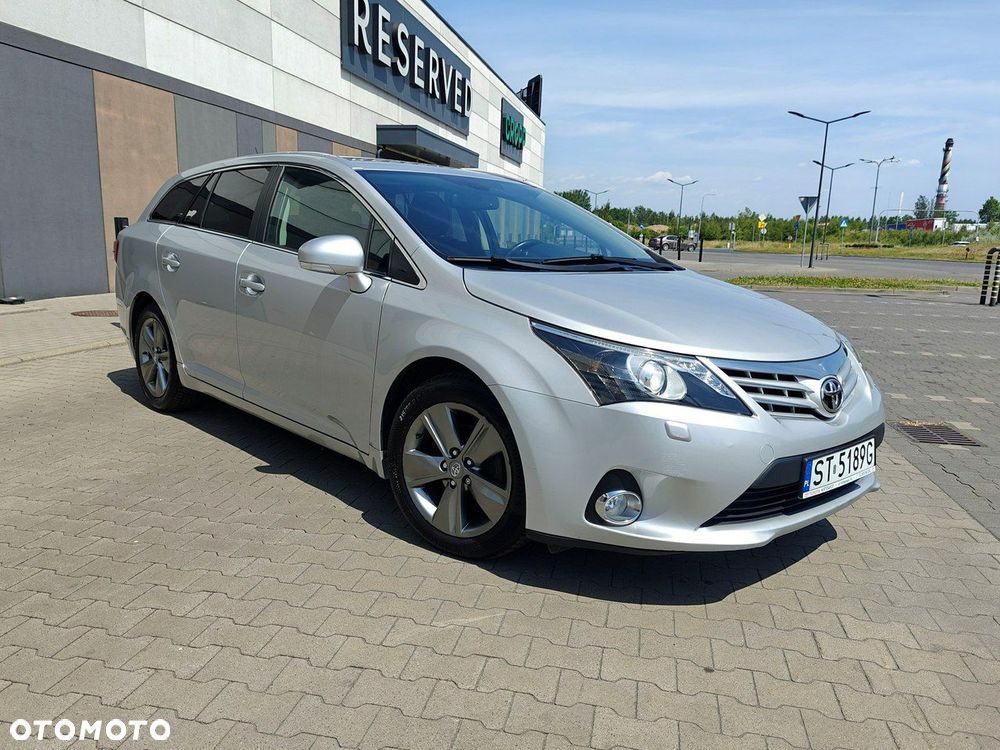 Toyota Avensis 2.0 D-4D Premium - 9