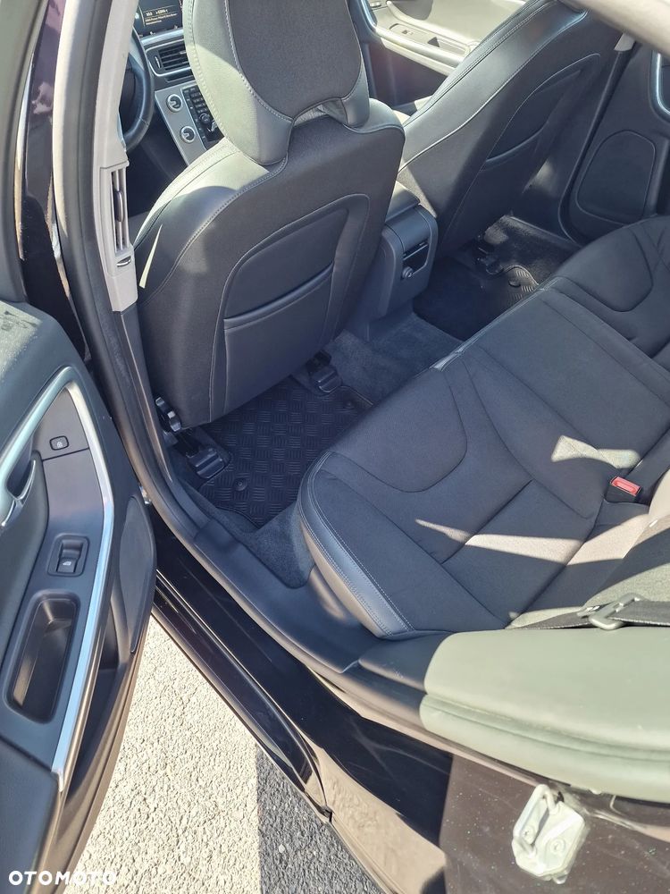 Volvo S60 D4 Geartronic Momentum - 20