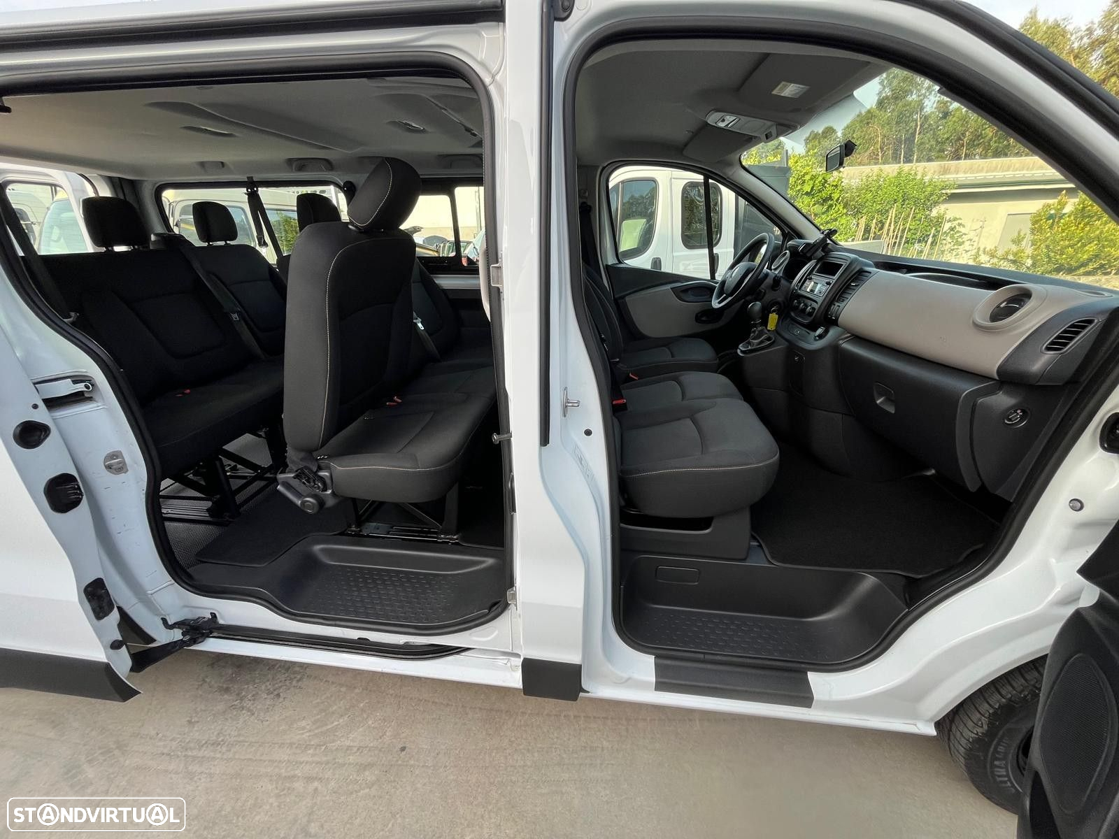 Renault Trafic 9 lugares 62.000km - 11
