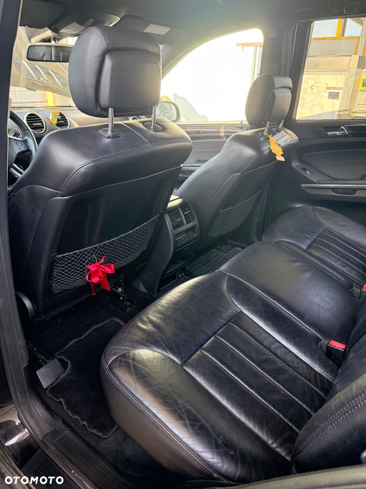 Mercedes-Benz ML - 16