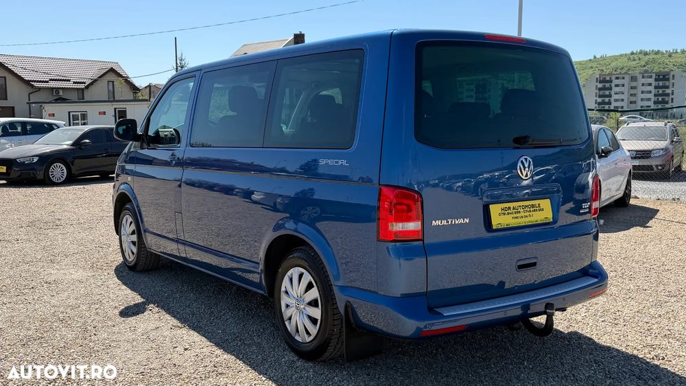 Volkswagen Multivan - 11