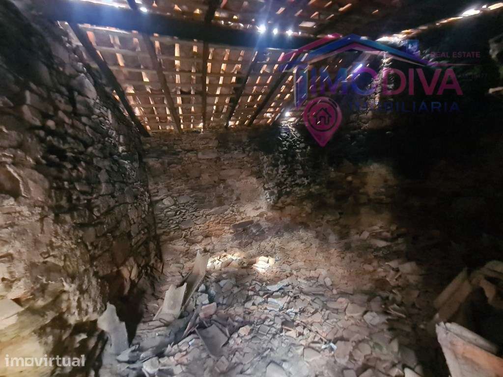 Casa de Campo para Reconstrução Total - Troviscal (Sertã) - Grande imagem: 5/7