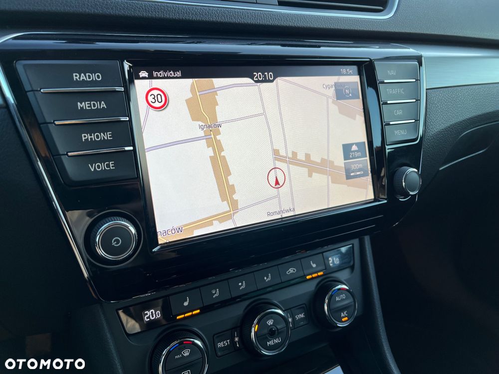 Skoda Superb 2.0 TDI Premium Edition - 33