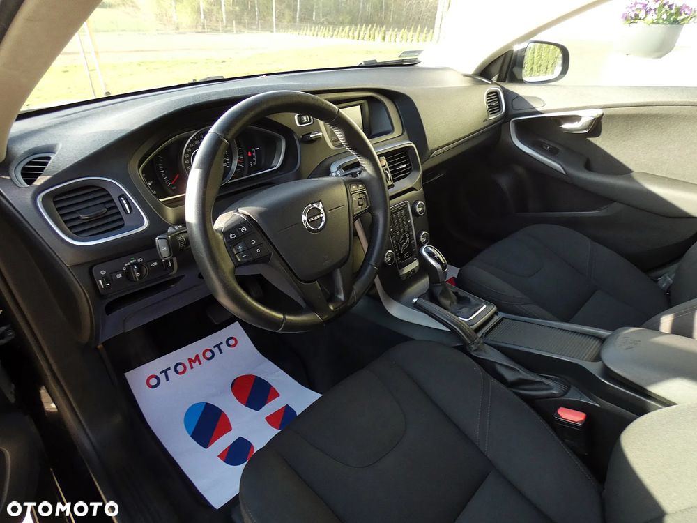 Volvo V40 Cross Country D2 Drive-E Momentum - 22