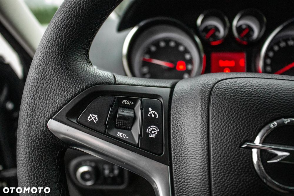 Opel Zafira 1.4 T Cosmo EcoFLEX S&S EU6 - 15