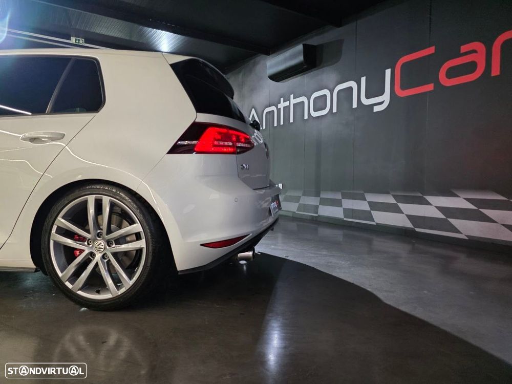 VW Golf 2.0 TSi GTi DSG - 34