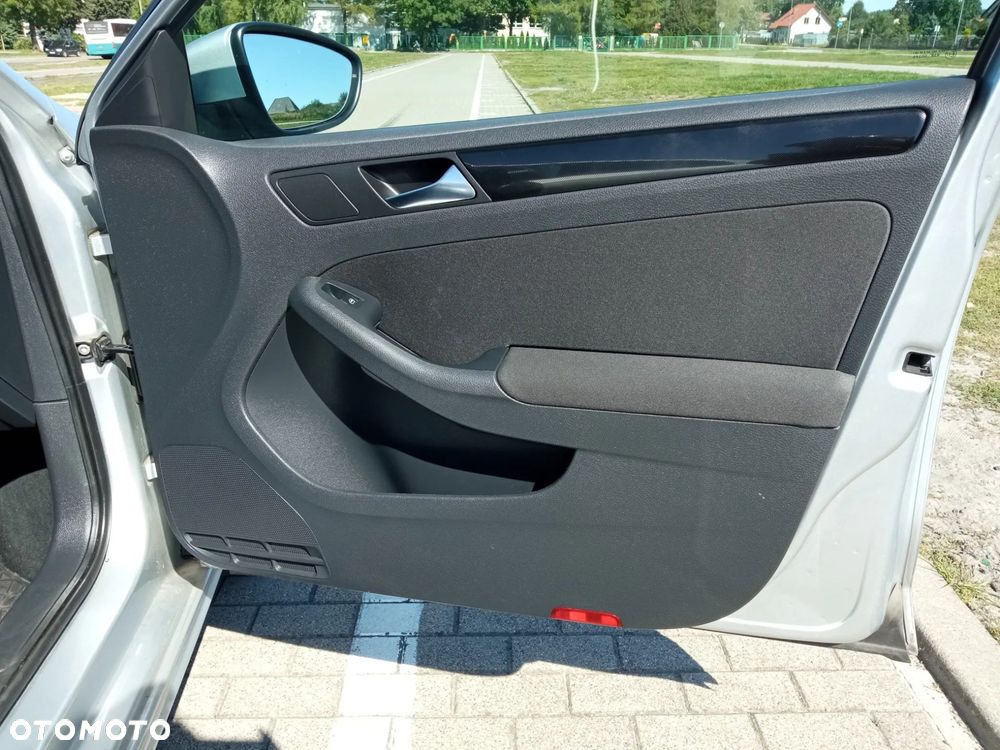 Volkswagen Jetta 1.6 TDI Comfortline Optimum - 13