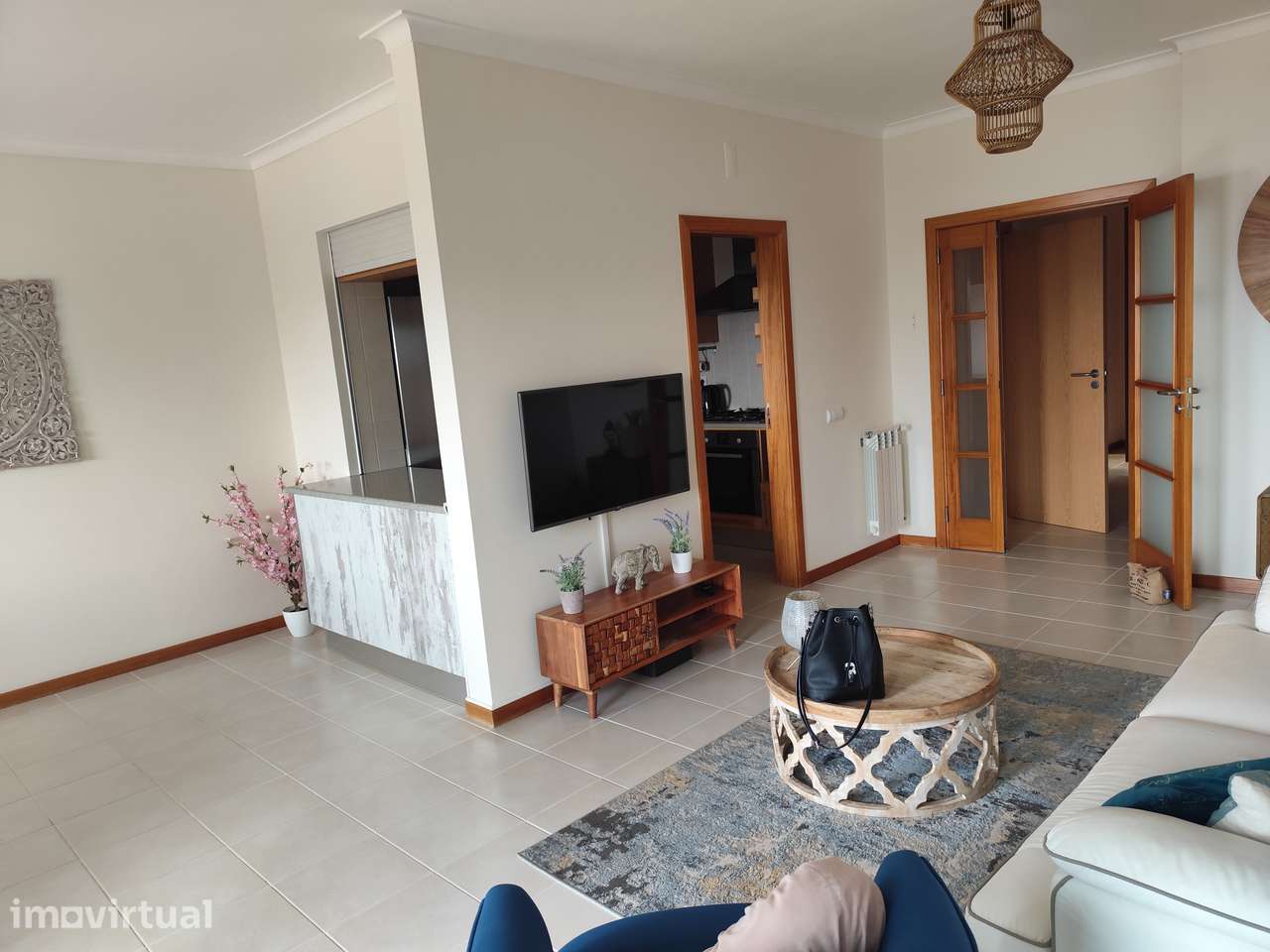 Excelente apartamento mobilado na praia de São Martinho do Porto - Grande imagem: 2/18