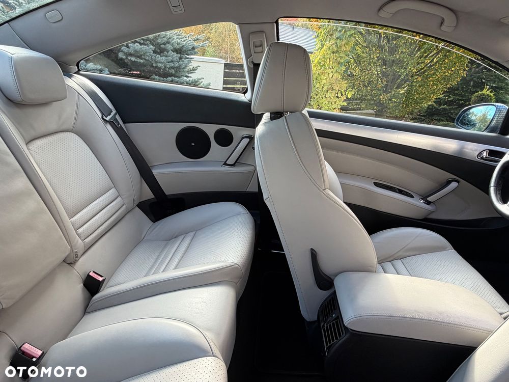 Peugeot 407 - 22