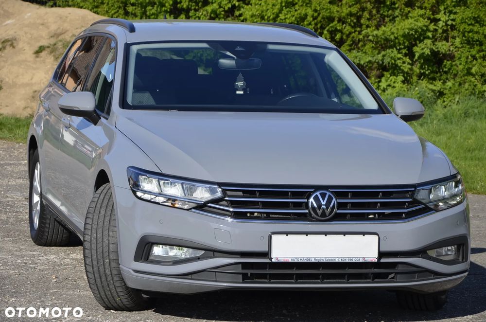 Volkswagen Passat - 17