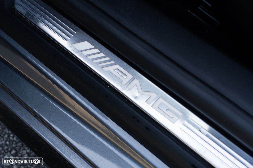 Mercedes-Benz SL 43 AMG Standard - 24