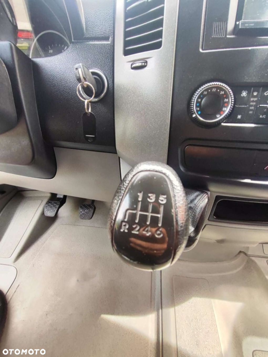 Mercedes-Benz SPRINTER - 16