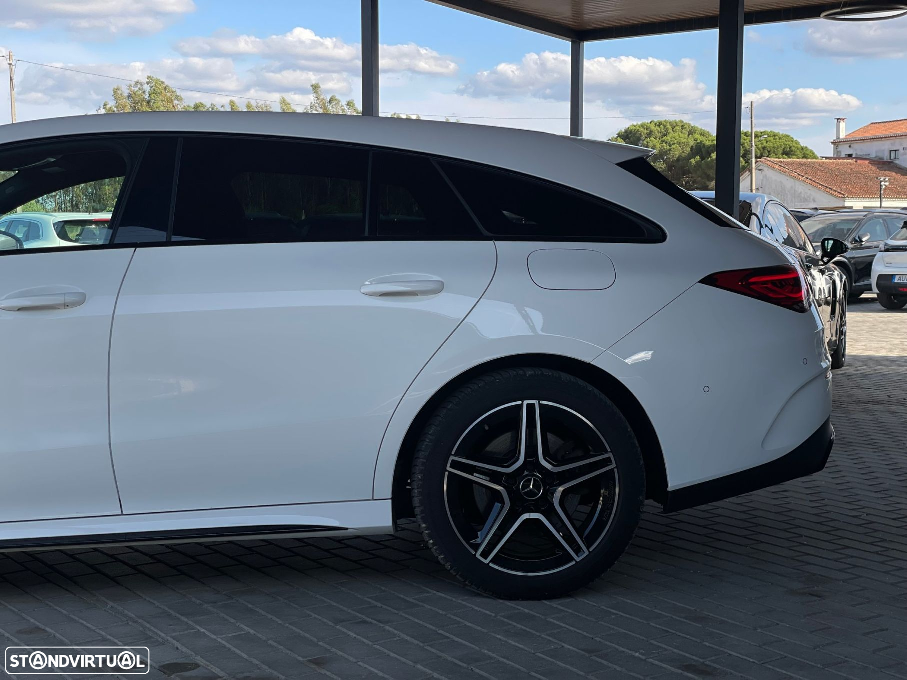 Mercedes-Benz CLA 250 e Shooting Brake AMG Line - 5