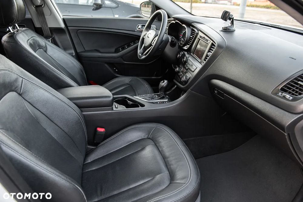 Kia Optima - 35