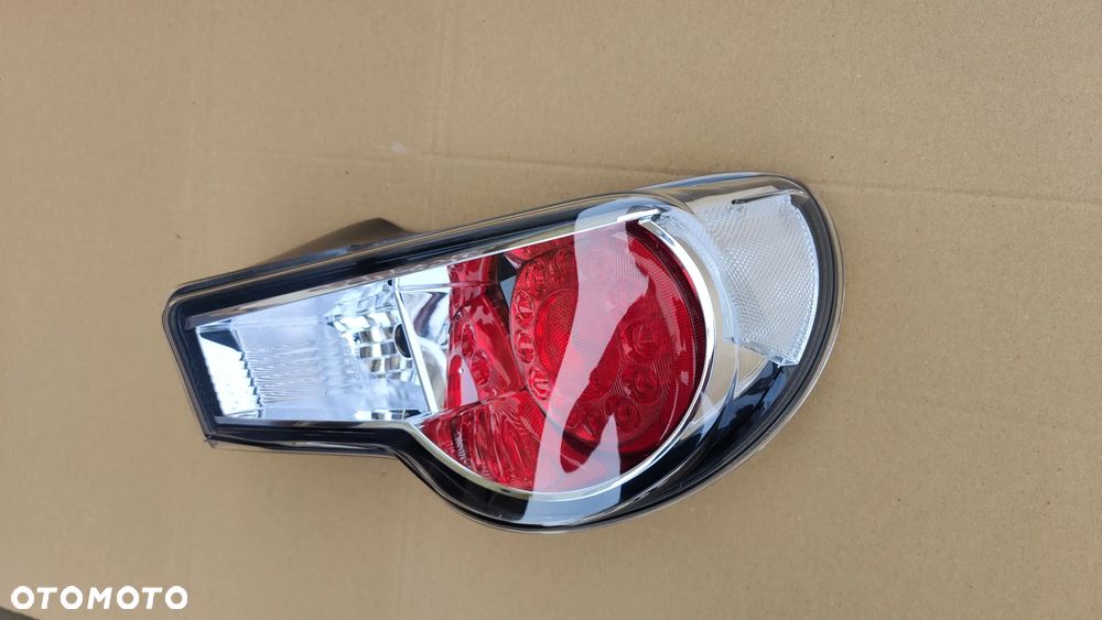 Toyota GT86 12-16 Lampa Tylna Tył R - 3