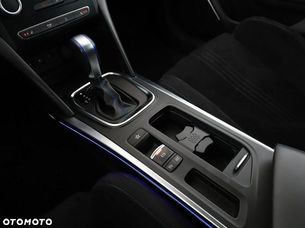 Renault Megane ENERGY TCe 205 EDC GT - 32