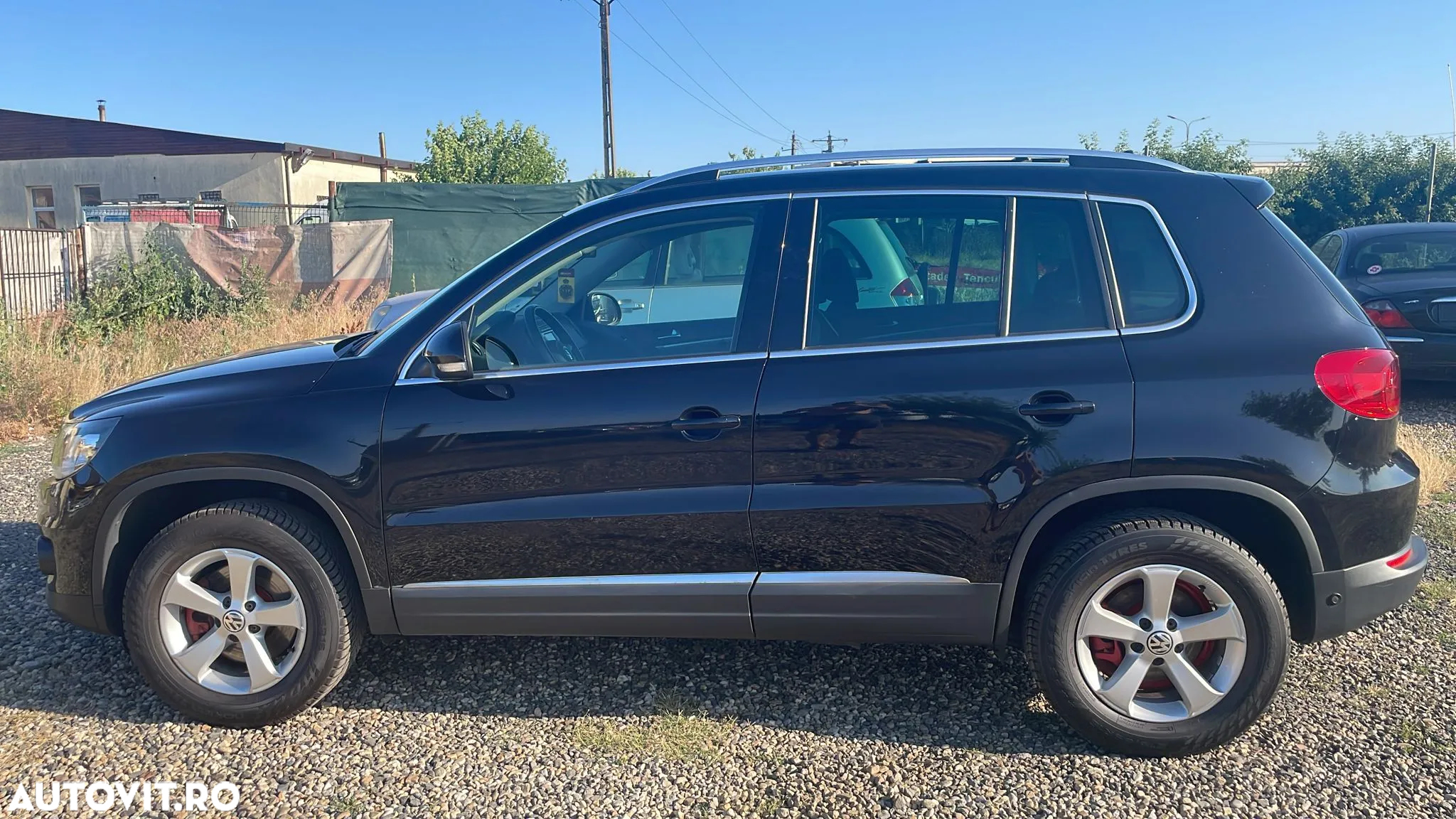 Volkswagen Tiguan - 4
