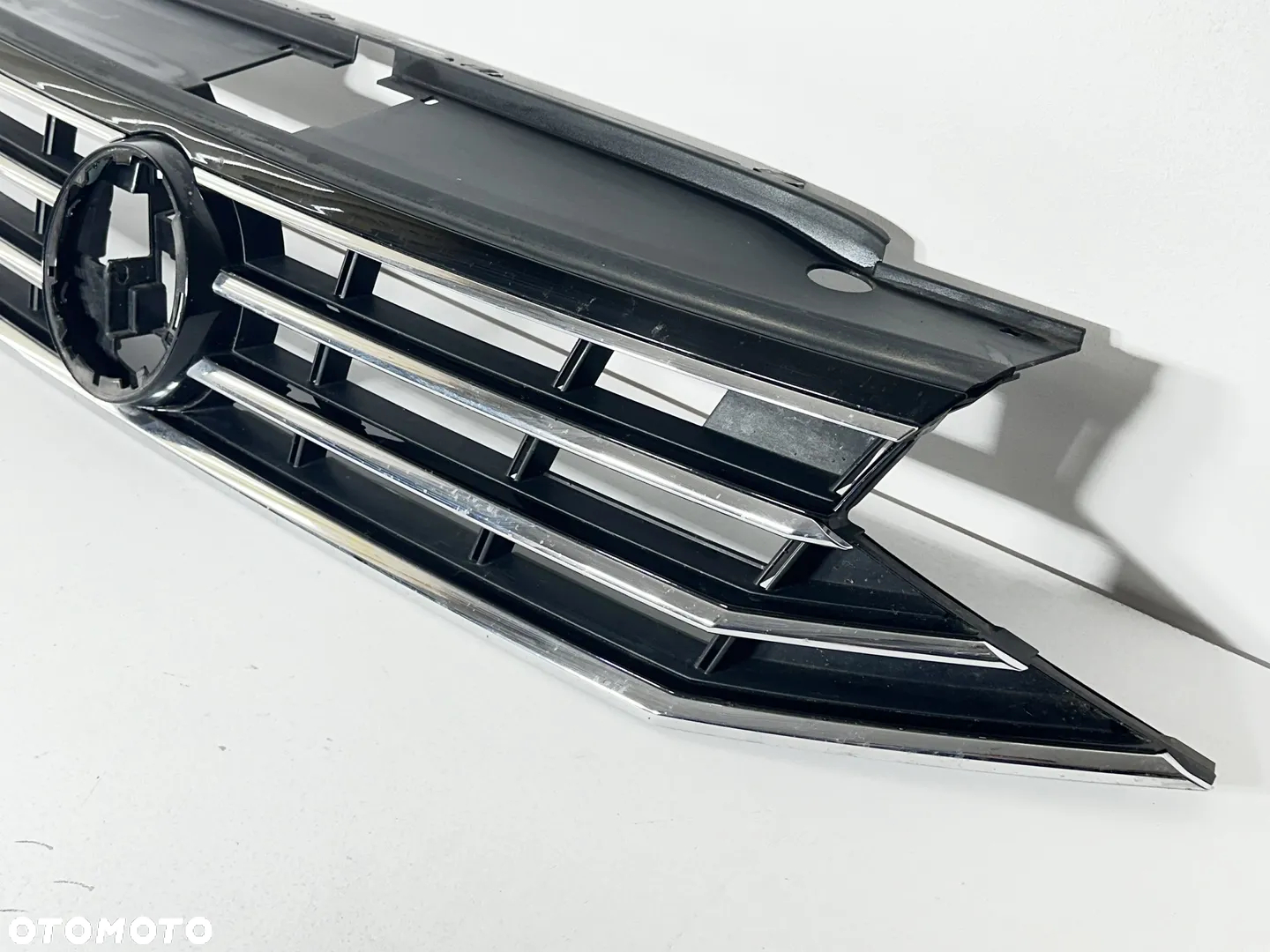 VW PASSAT B8 LIFT 19- ATRAPA GRILL ZDERZAKA CHŁODNICY 3G0853653N - 3