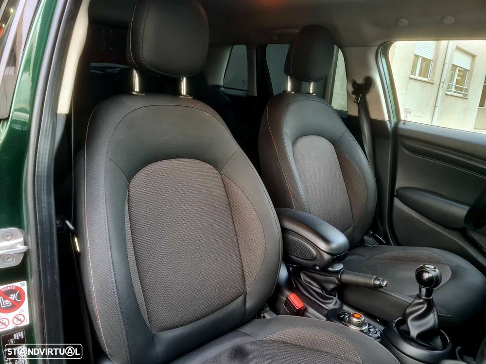 MINI 5 Portas Cooper D - 22