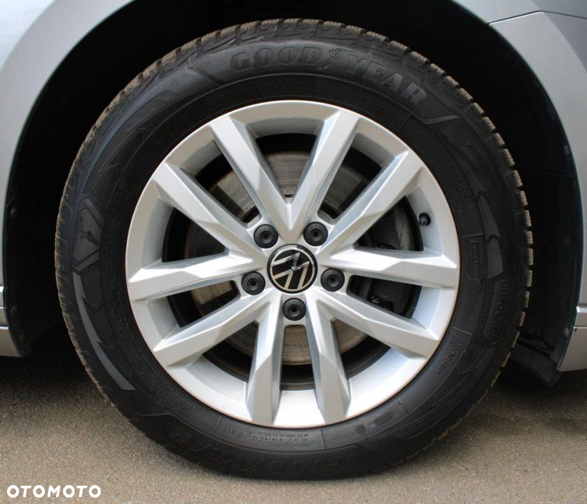 Volkswagen Passat - 28