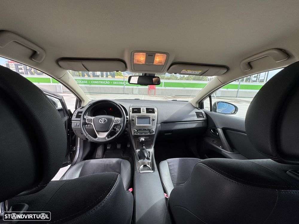 Toyota Avensis SW 2.0 D-4D Exclusive +GPS - 19