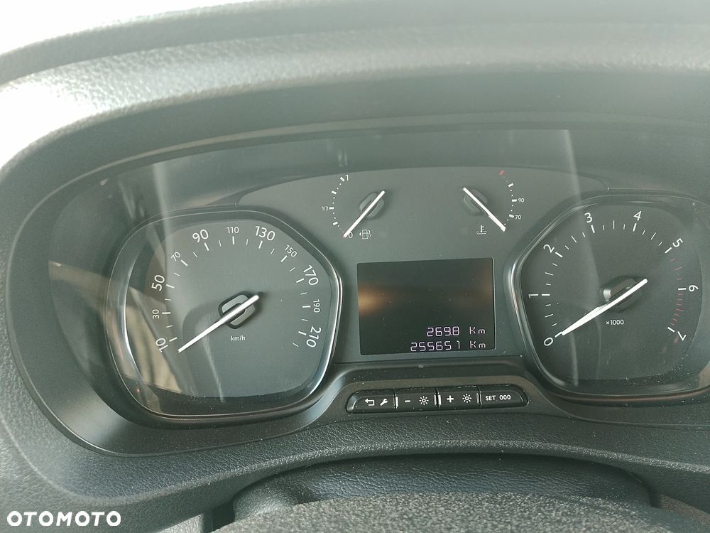 Toyota Proace Jumpy Expert Scudo Vivaro Automat L2H1 Maxi Izoterma Chłodnia 230V 3os 2Eupal - 25