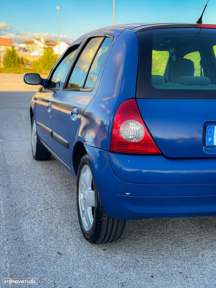 Renault Clio - 6