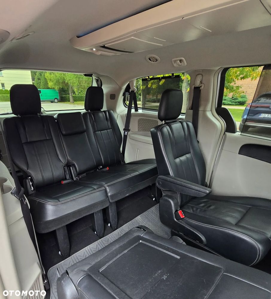 Chrysler Town & Country 3.6 Touring - 11