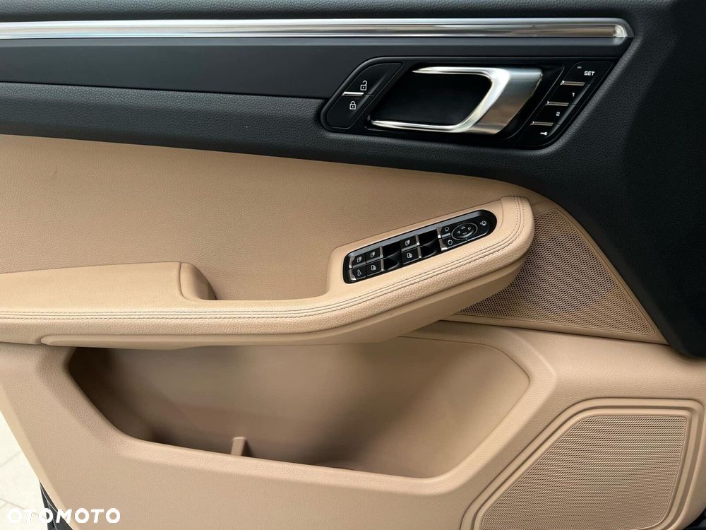 Porsche Macan Standard - 14