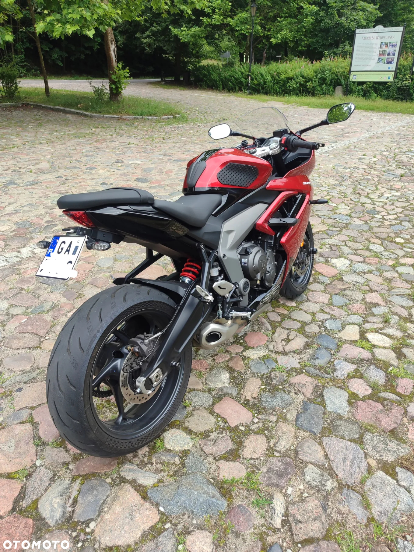 Triumph Daytona - 3