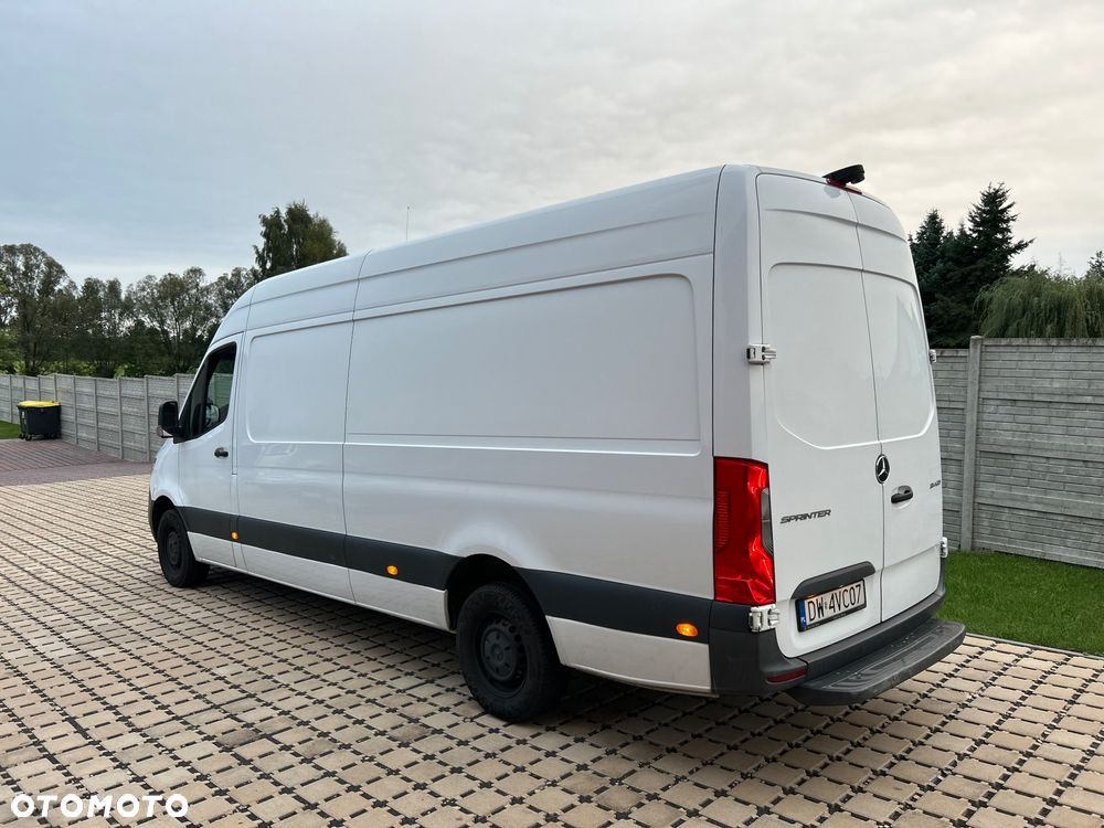 Mercedes-Benz Sprinter - 6