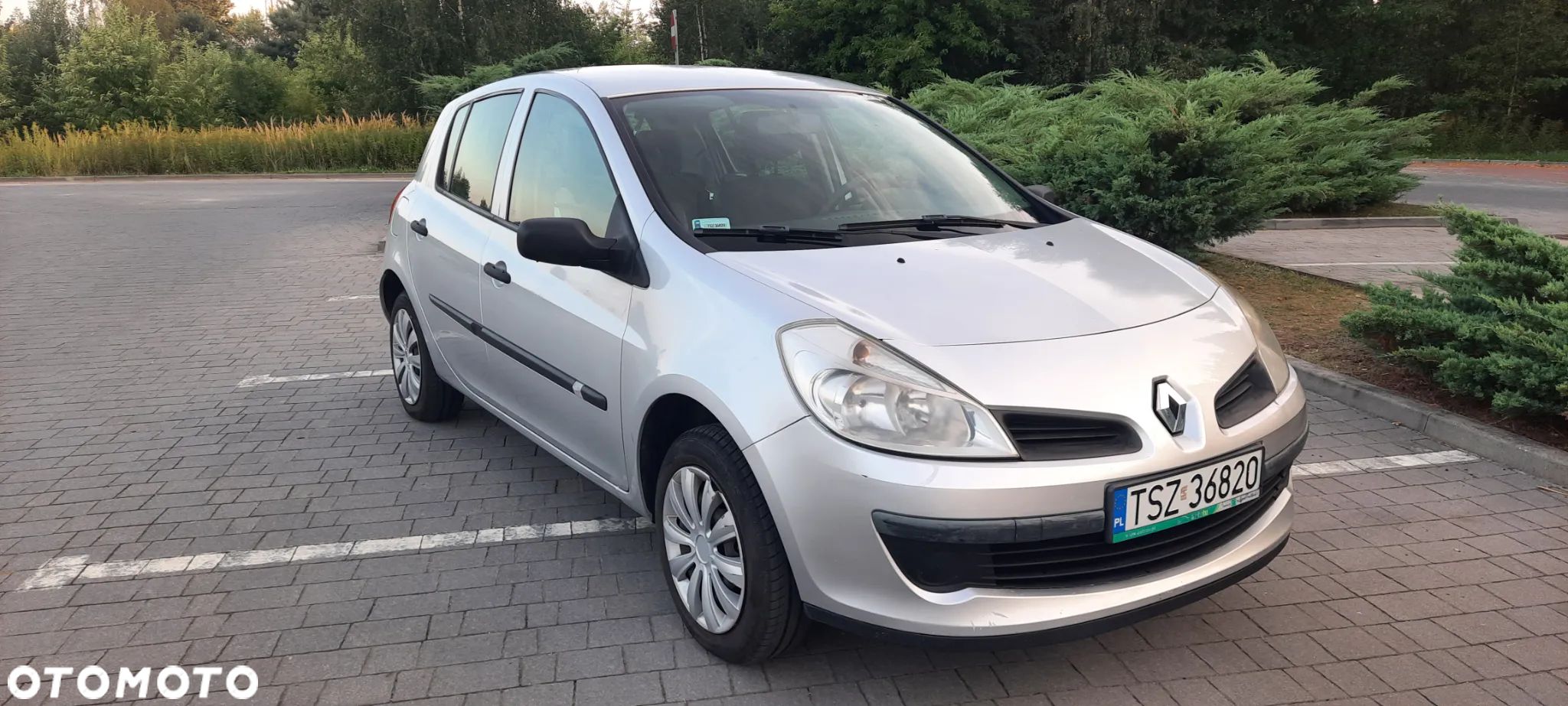 Renault Clio - 1