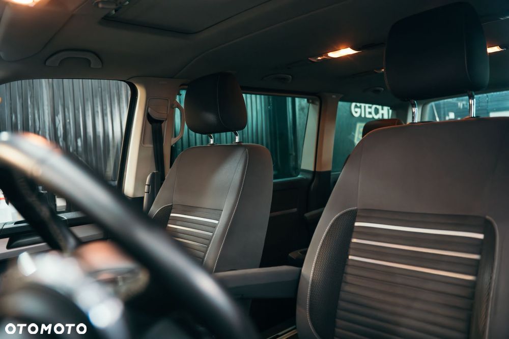 Volkswagen Multivan - 19