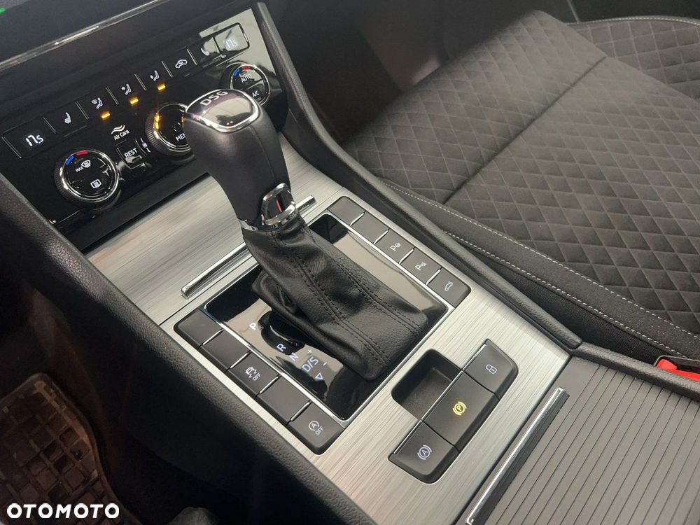 Skoda Superb 2.0 TSI Ambition DSG - 18
