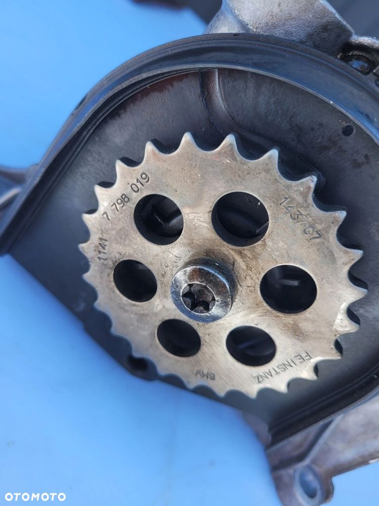 POMPA OLEJU BMW E60 E61 N47D20 2.0D 7798014 - 11