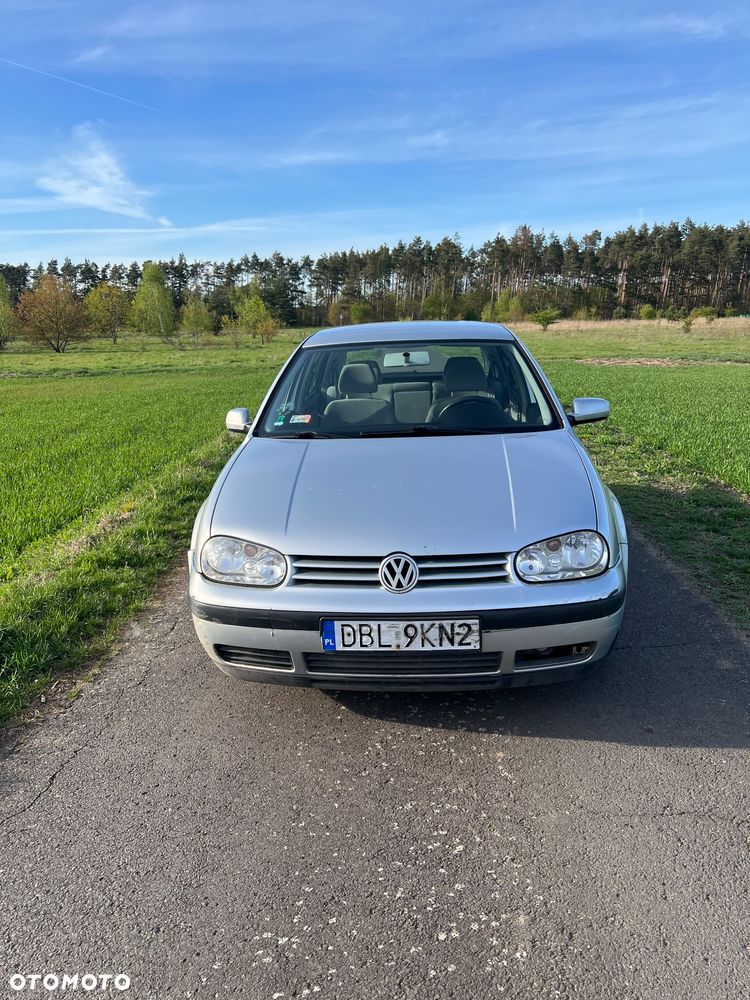 Volkswagen Golf - 4