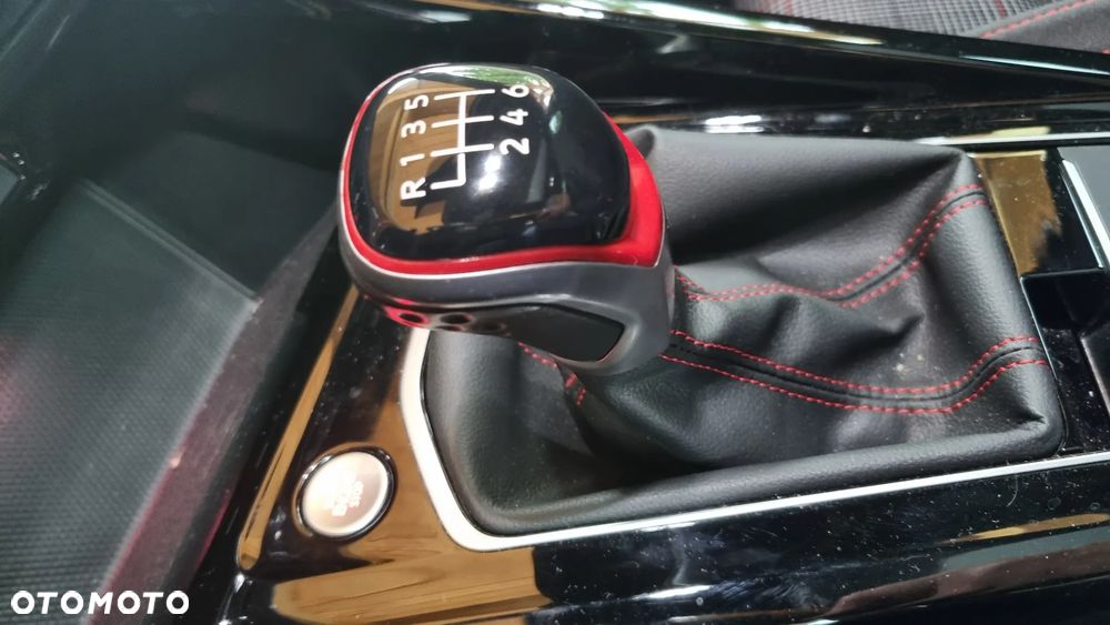 Volkswagen Golf 2.0 TSI BMT GTI Performance - 31