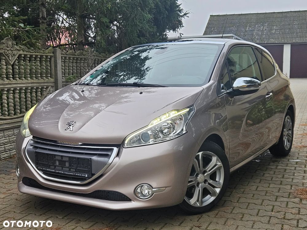 Peugeot 208 95 VTI Allure - 3