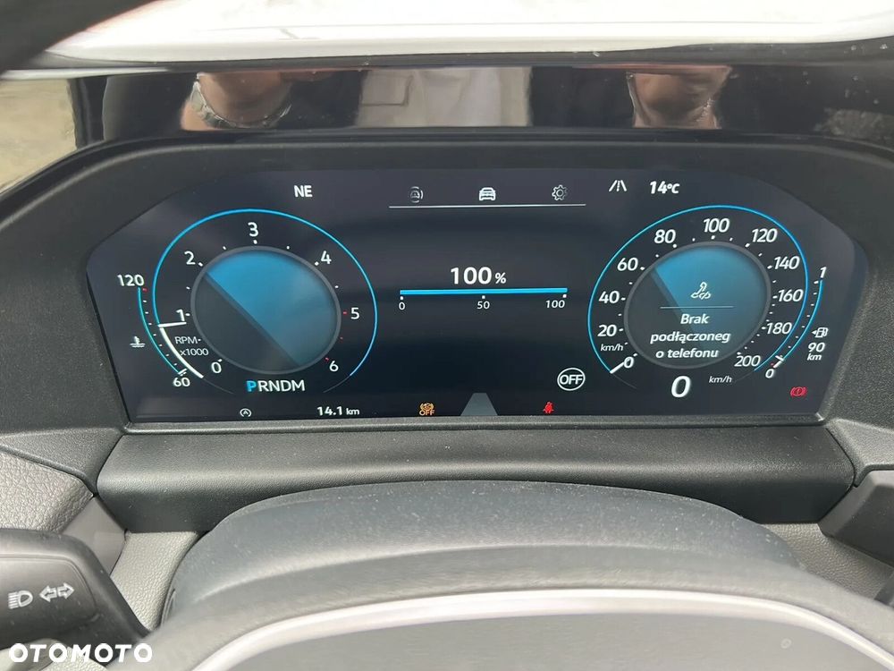 Volkswagen Caravelle - 24