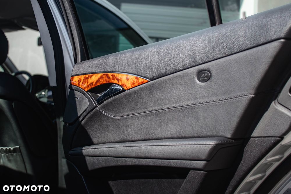 Mercedes-Benz Klasa E 320 CDI 7G-TRONIC Elegance - 17