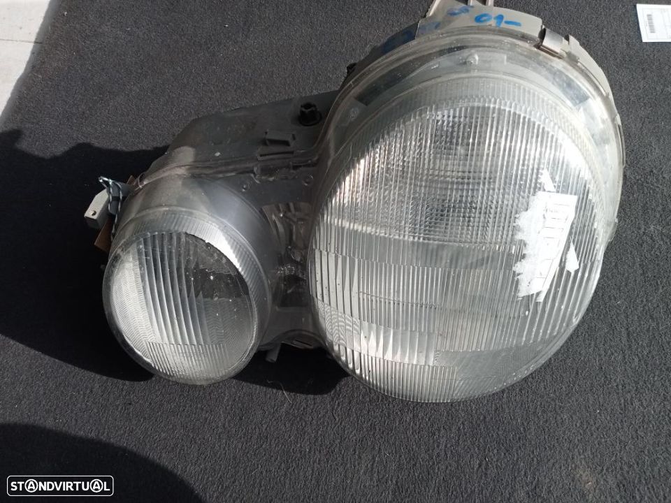 Farol esquerdo Mercedes W210 / 2108200361 - 1