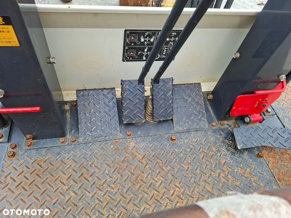Yanmar B-22 - 15