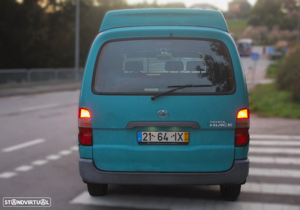 Toyota HIACE - 8