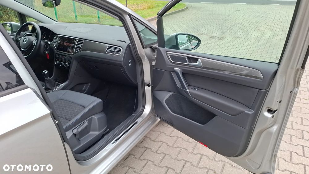 Volkswagen Golf Sportsvan - 24