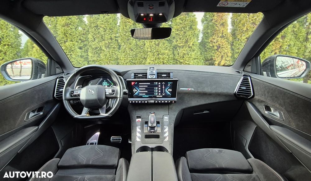 DS Automobiles DS 7 Crossback 1.6 PHeV FWD 225 EAT8 PERFORMANCE LINE + - 8